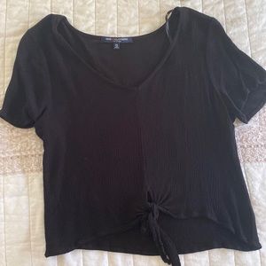 Cropped boutique top with tie in front